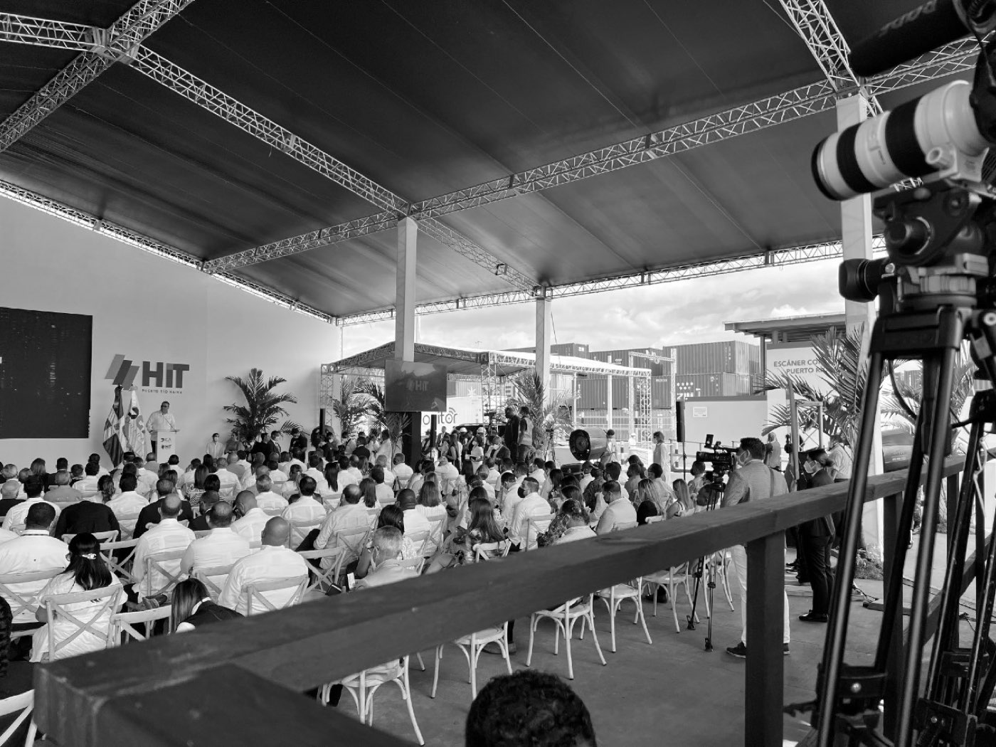 Cobertura con cámara de evento al aire libre