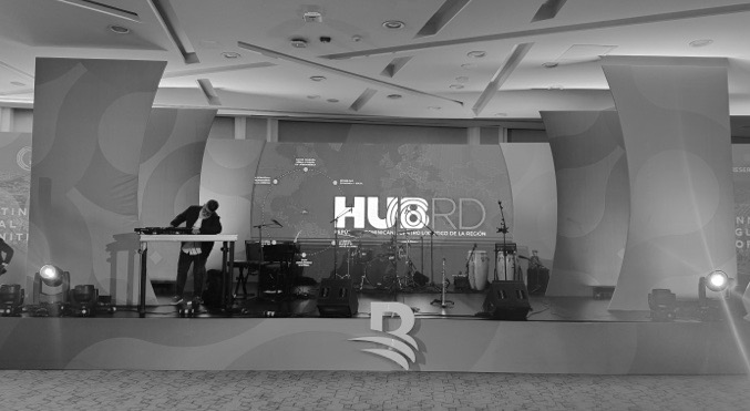 HUB RD: Escenario y música en vivo